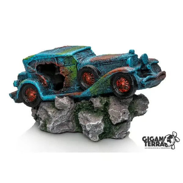 Gigan Car 692 Aquarium Ornament