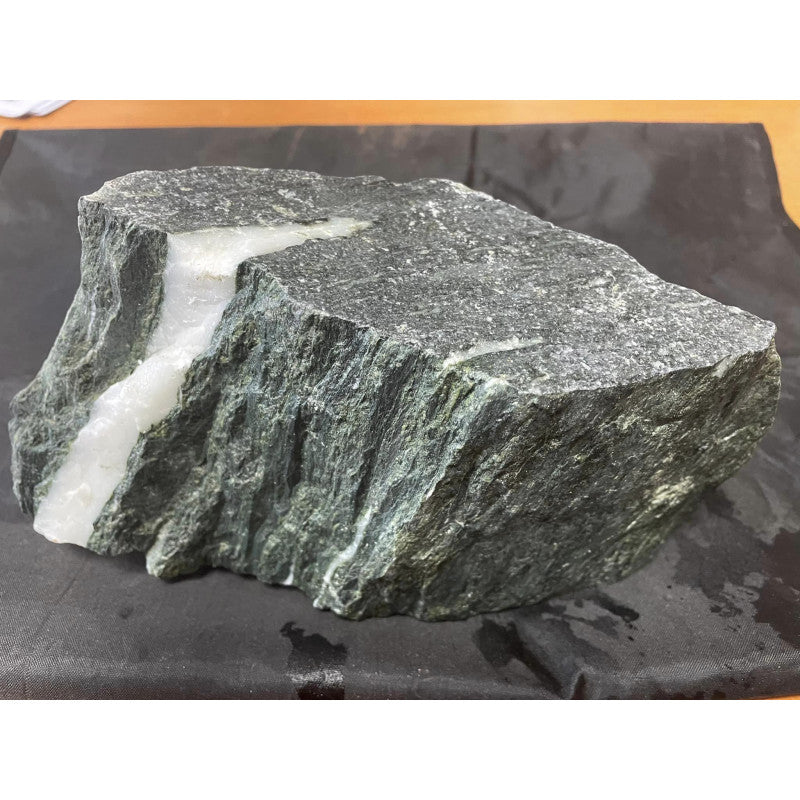 Alasora Green Slate Rock (per kg)